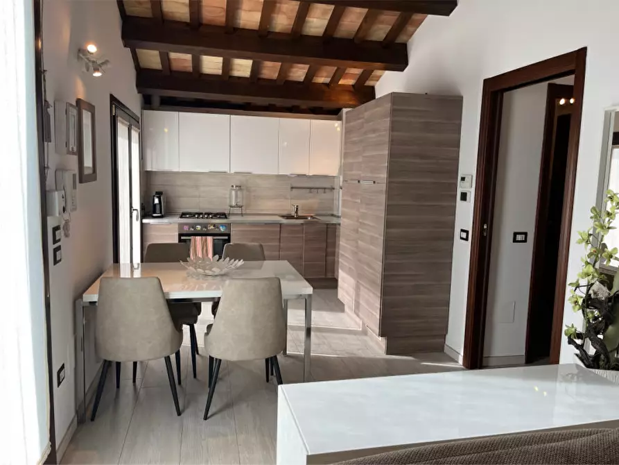 Immagine 9 di Casa indipendente in vendita  a Senigallia