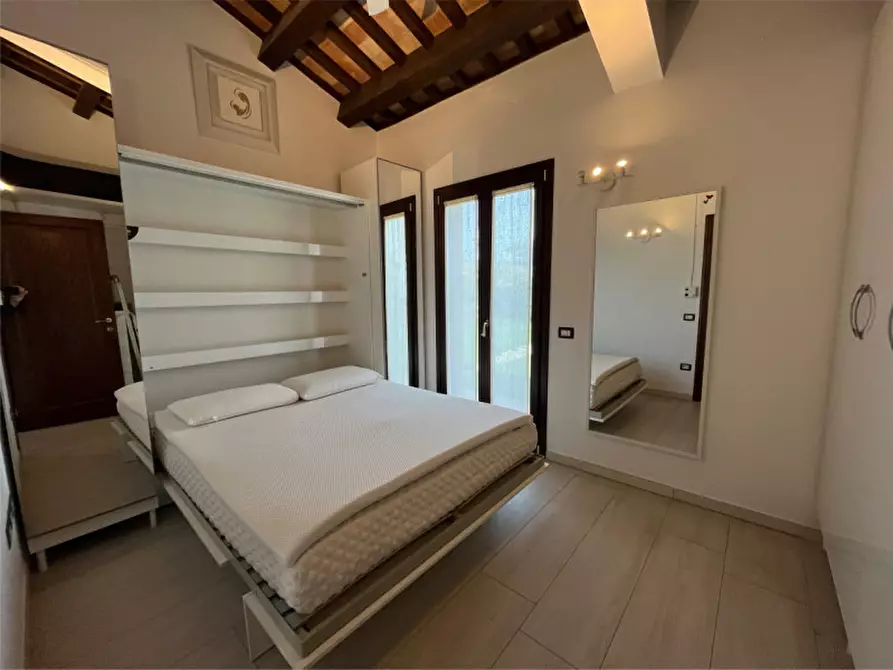 Immagine 10 di Casa indipendente in vendita  a Senigallia