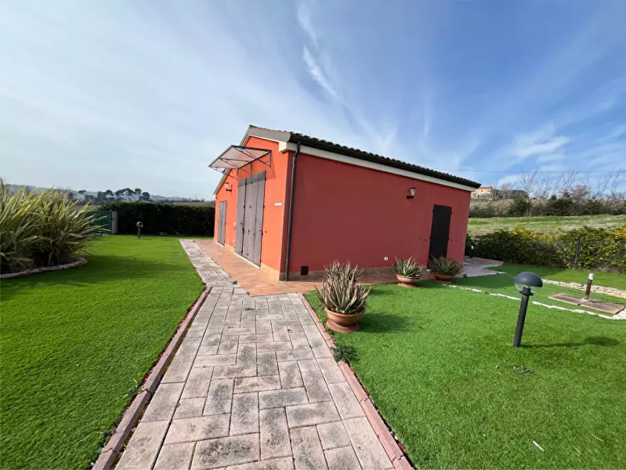 Immagine 18 di Casa indipendente in vendita  a Senigallia