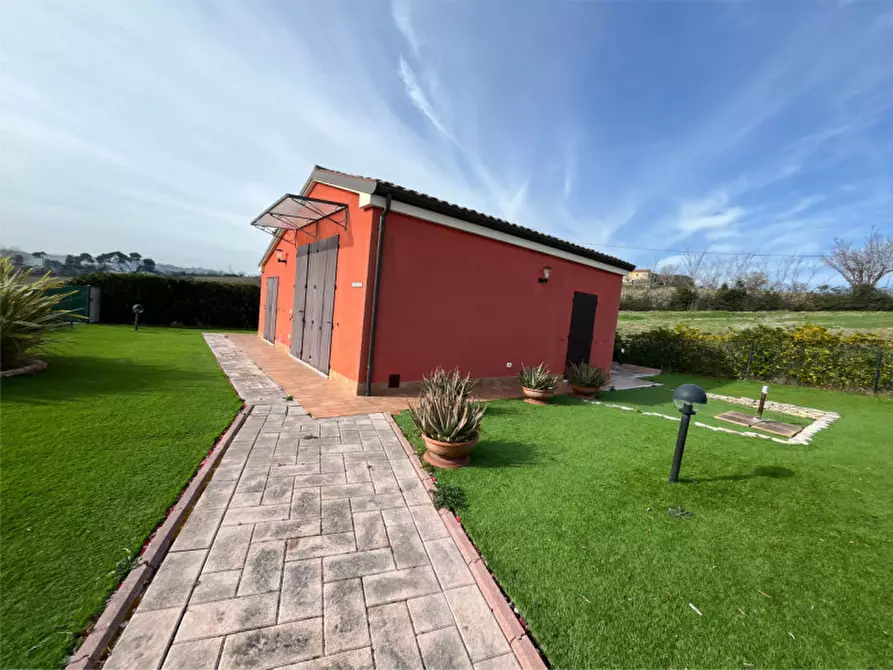 Immagine 19 di Casa indipendente in vendita  a Senigallia