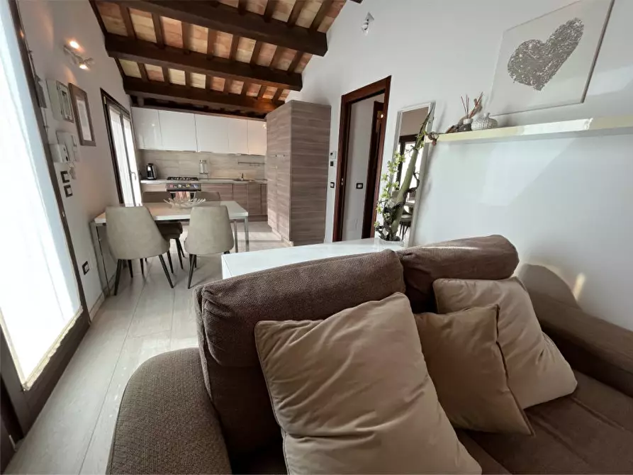 Immagine 22 di Casa indipendente in vendita  a Senigallia