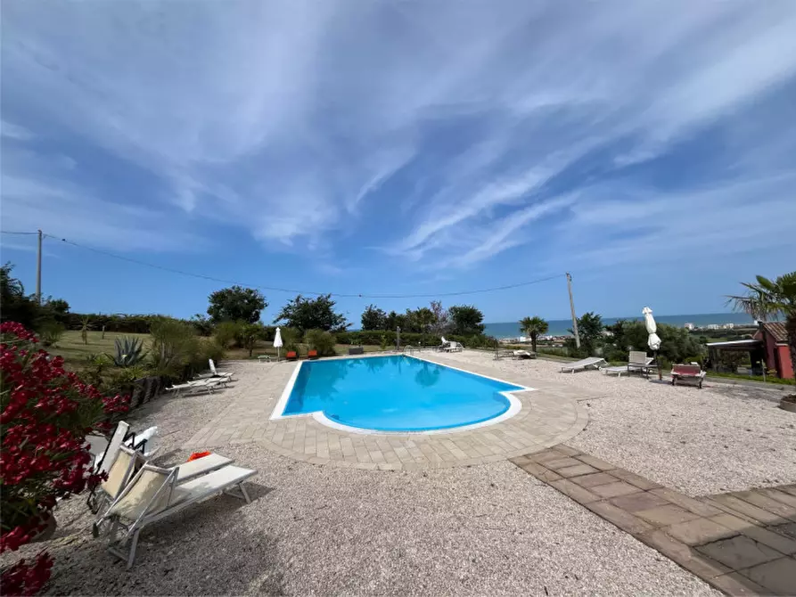 Immagine 22 di Casa indipendente in vendita  a Senigallia