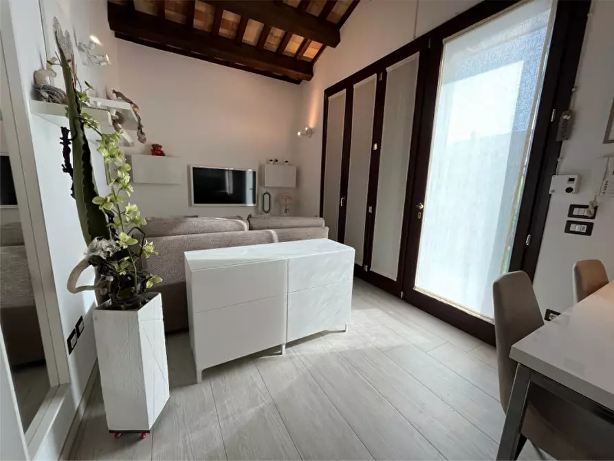 Immagine 28 di Casa indipendente in vendita  a Senigallia