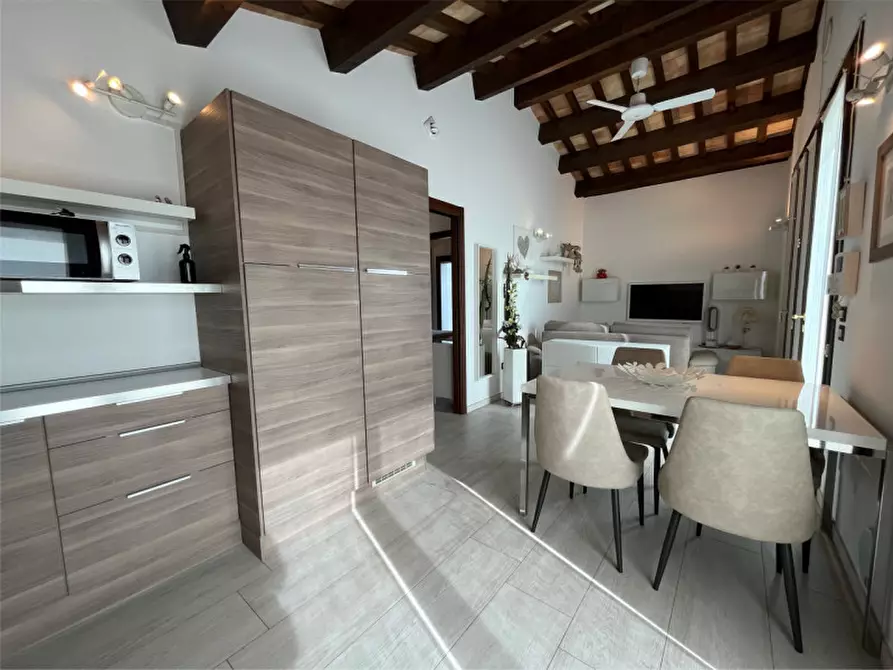 Immagine 29 di Casa indipendente in vendita  a Senigallia