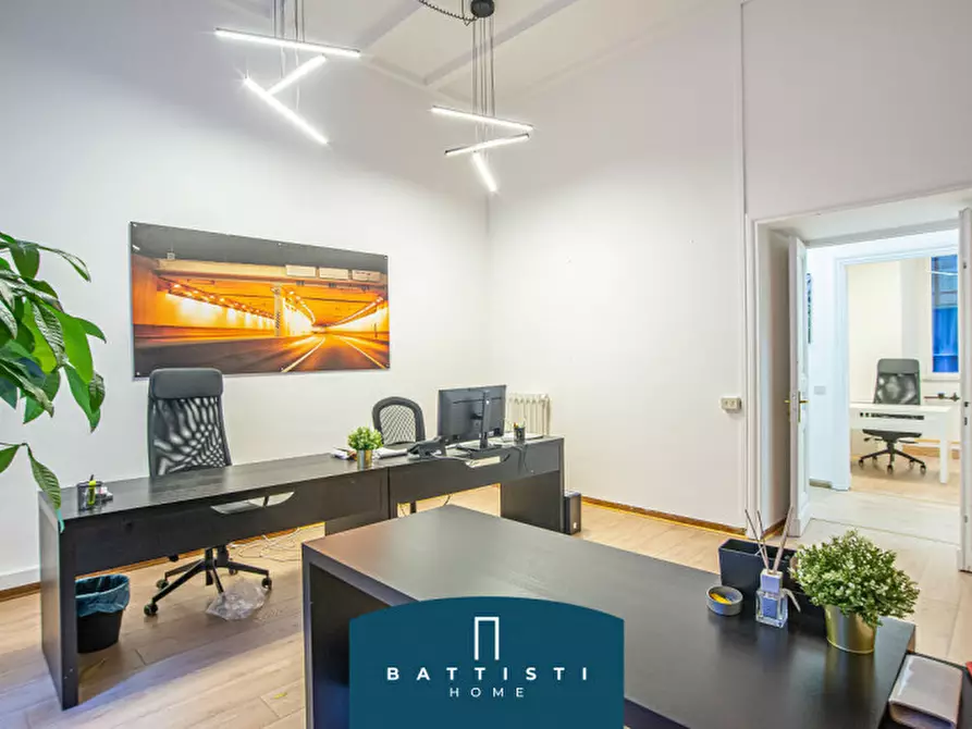 Immagine 2 di Ufficio in affitto  in Via del Tritone a Roma