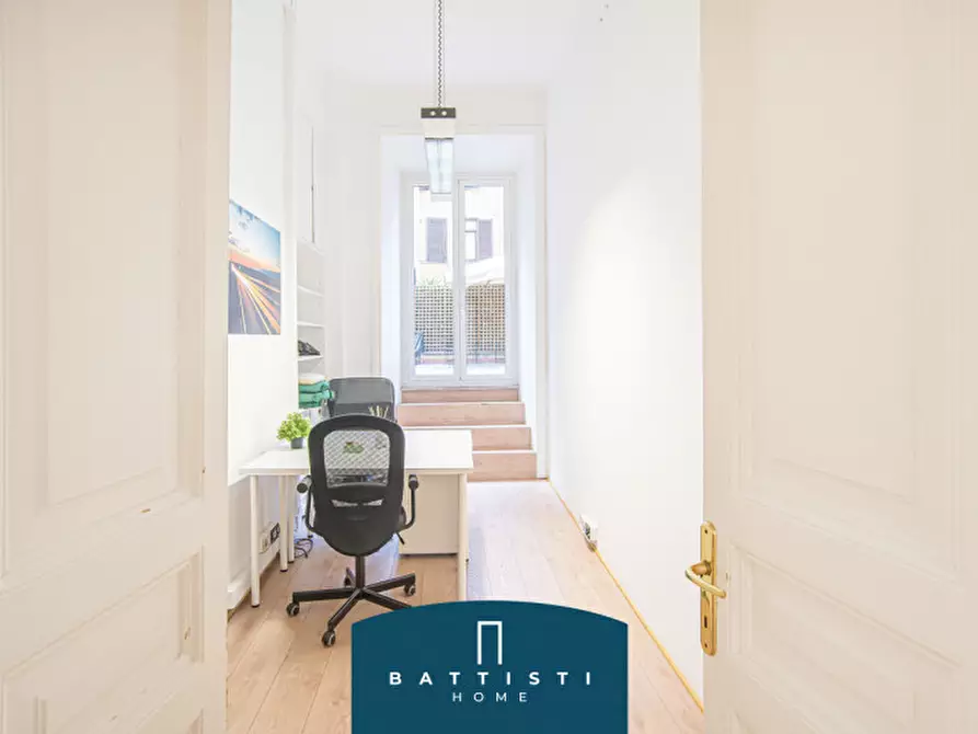 Immagine 14 di Ufficio in affitto  in Via del Tritone a Roma