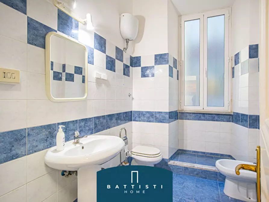 Immagine 17 di Ufficio in affitto  in Via del Tritone a Roma