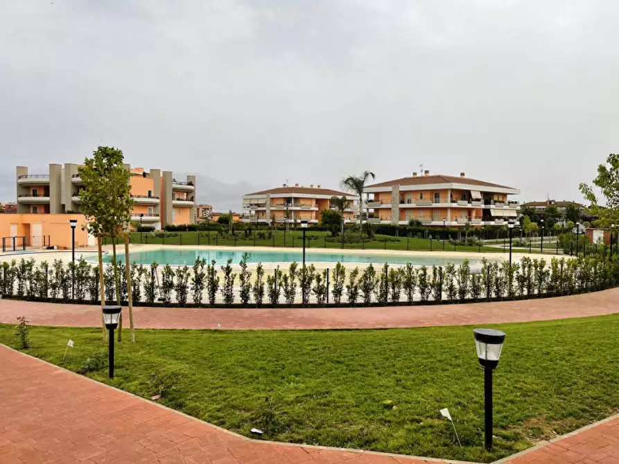 Immagine 5 di Appartamento in vendita  in via monte del marmo a Roma