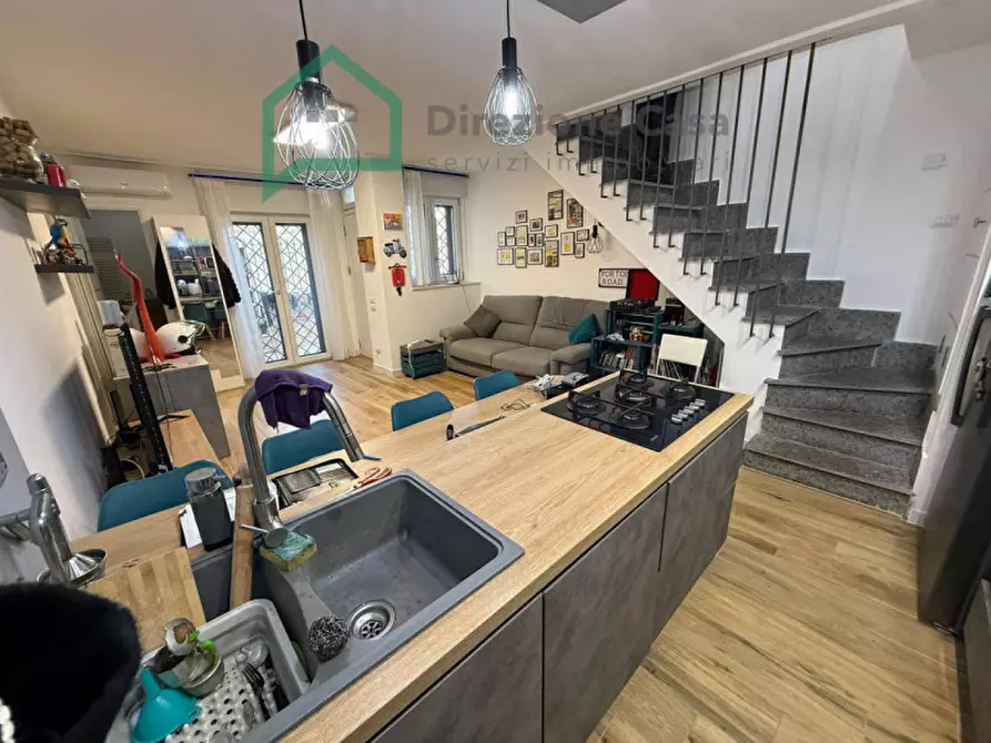 Immagine 3 di Villa in vendita  in strada vicinale cupa costa a Napoli