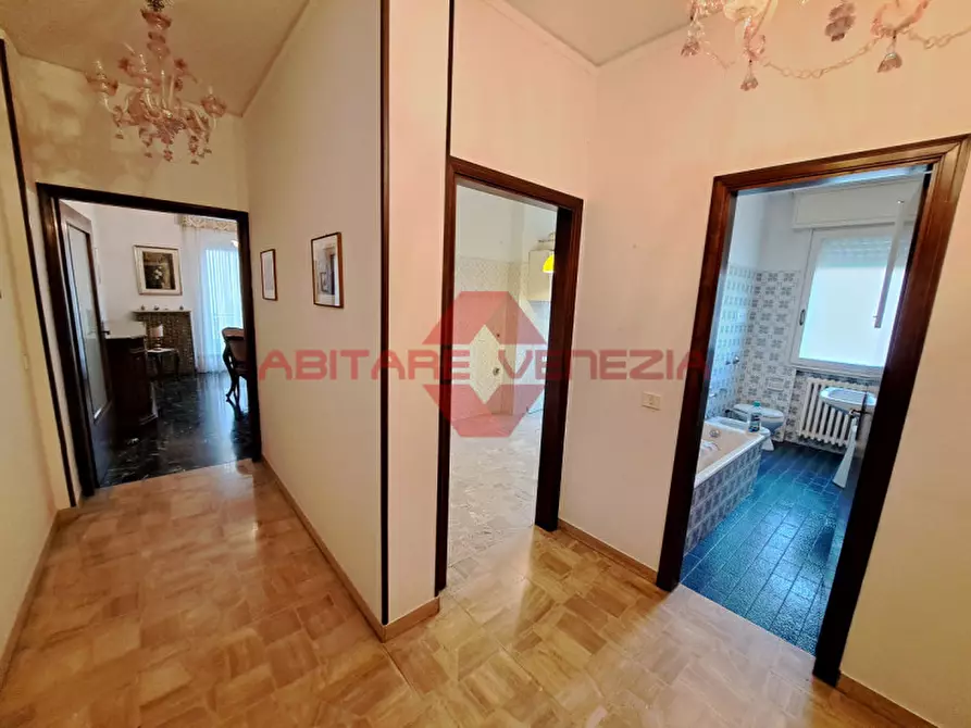 Immagine 6 di Appartamento in vendita  in Via Francesco Morosini 4 a Venezia