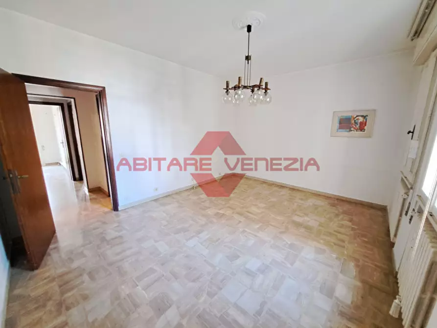 Immagine 11 di Appartamento in vendita  in Via Francesco Morosini 4 a Venezia