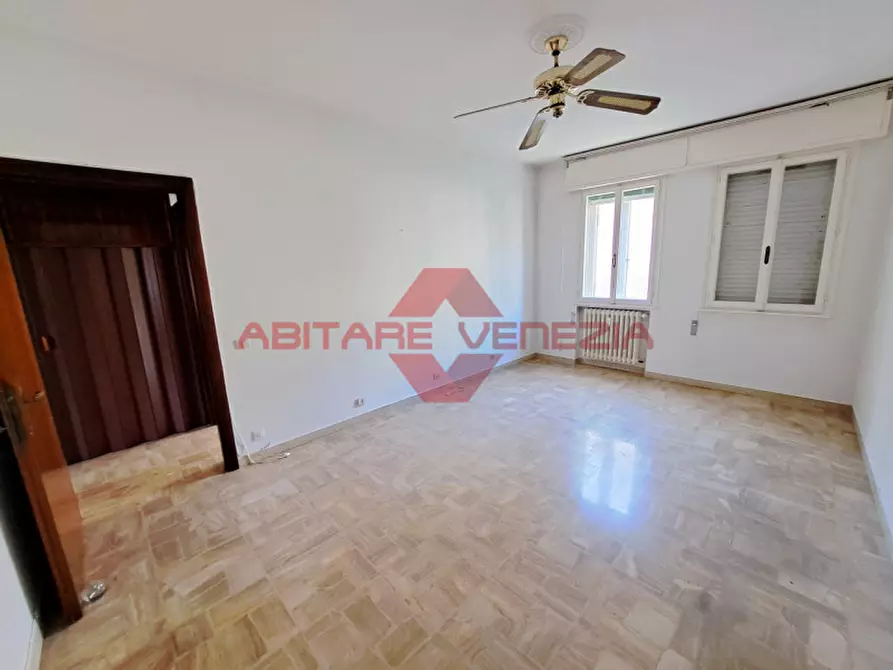 Immagine 22 di Appartamento in vendita  in Via Francesco Morosini 4 a Venezia