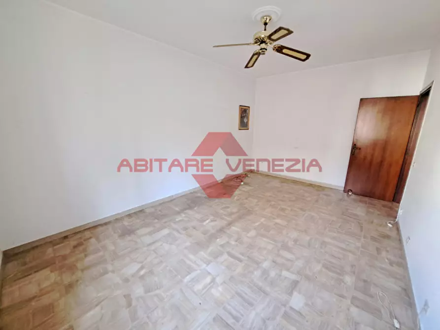 Immagine 24 di Appartamento in vendita  in Via Francesco Morosini 4 a Venezia