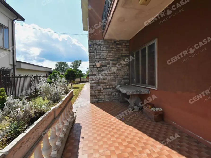 Immagine 8 di Casa indipendente in vendita  a Concamarise