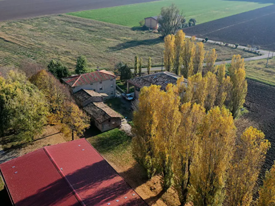 Immagine 6 di Casa trifamiliare in vendita  in Strada Chiesa di Castelnovo 20 a Parma