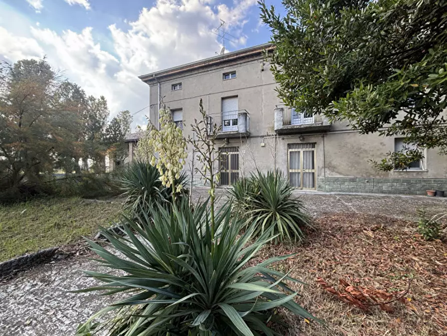 Immagine 14 di Casa trifamiliare in vendita  in Strada Chiesa di Castelnovo 20 a Parma
