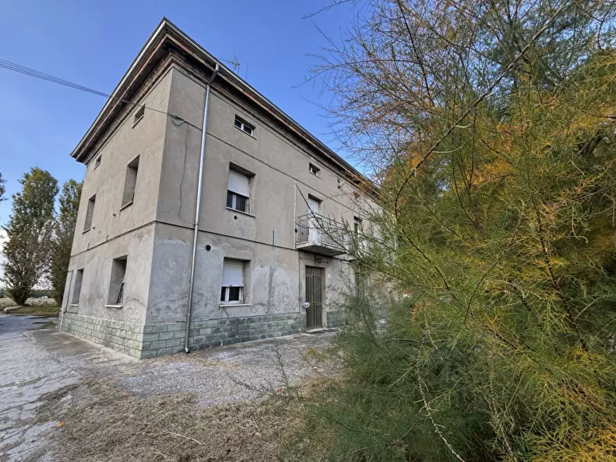 Immagine 22 di Casa trifamiliare in vendita  in Strada Chiesa di Castelnovo 20 a Parma