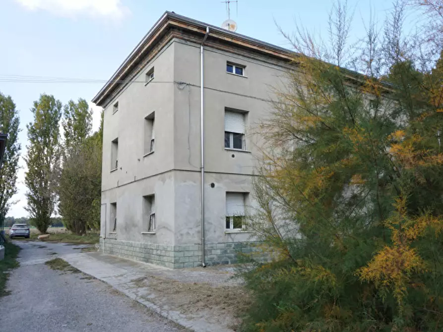 Immagine 35 di Casa trifamiliare in vendita  in Strada Chiesa di Castelnovo 20 a Parma