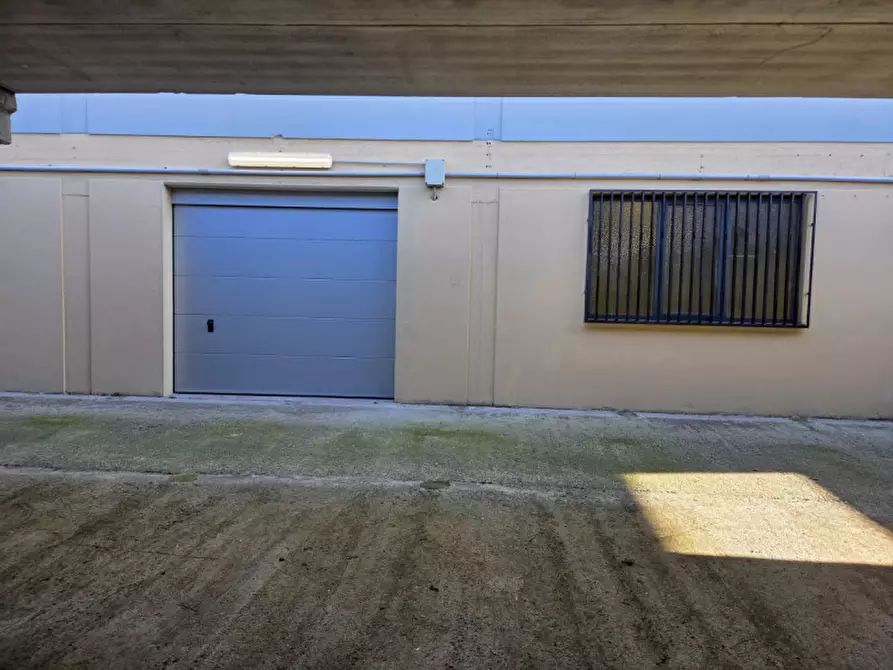 Immagine 6 di Magazzino in affitto  in Viale Lunigiana a Aulla