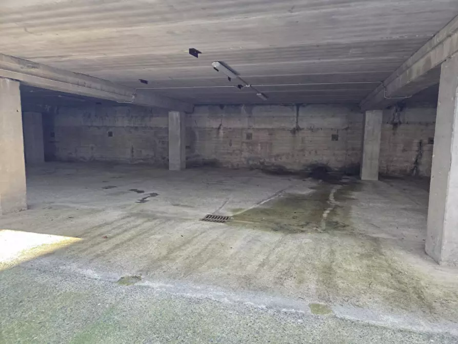 Immagine 7 di Magazzino in affitto  in Viale Lunigiana a Aulla