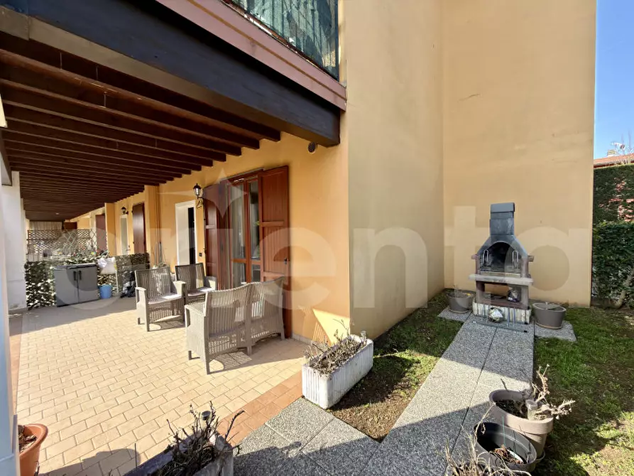 Immagine 19 di Appartamento in vendita  in via Campagnoli 3c a Montichiari