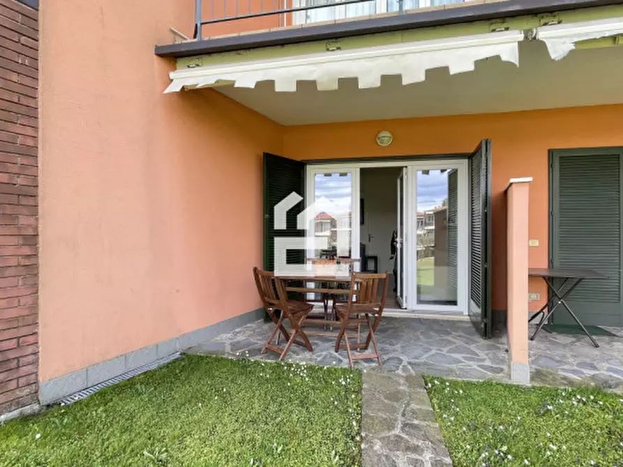Immagine 3 di Appartamento in vendita  in Via San Martino a Manerba Del Garda