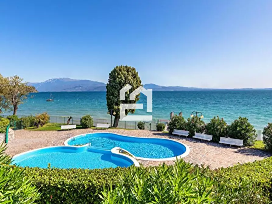 Immagine 4 di Appartamento in vendita  in Via San Martino a Manerba Del Garda