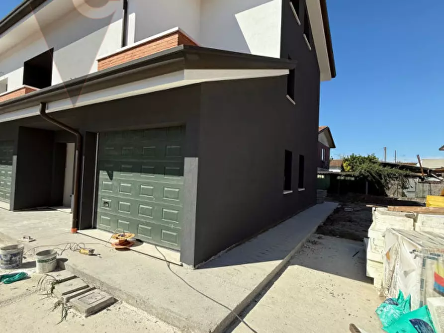 Immagine 6 di Casa trifamiliare in vendita  a Legnaro
