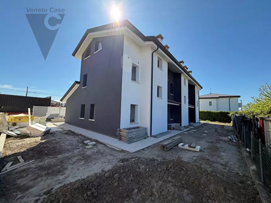Immagine 7 di Casa trifamiliare in vendita  a Legnaro