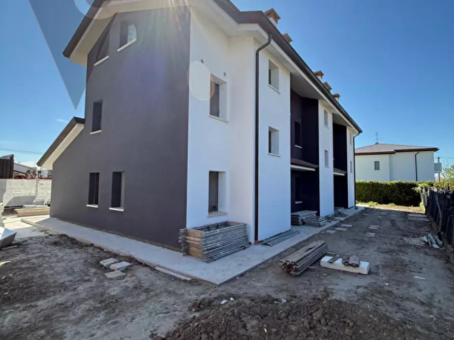 Immagine 8 di Casa trifamiliare in vendita  a Legnaro