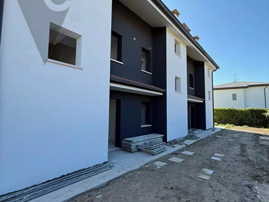 Immagine 9 di Casa trifamiliare in vendita  a Legnaro