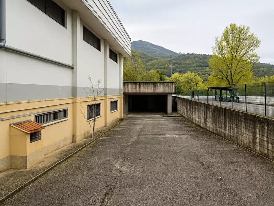Immagine 1 di Magazzino in affitto  in Via Lunigiana a Aulla