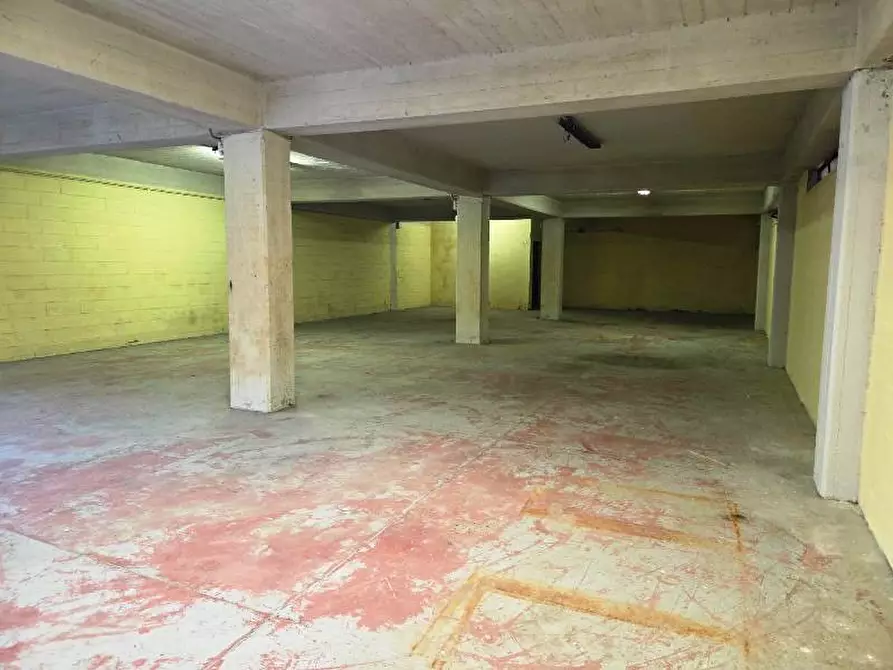 Immagine 14 di Magazzino in affitto  in Via Lunigiana a Aulla