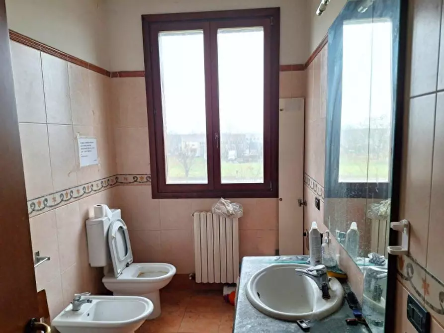 Immagine 5 di Appartamento in vendita  in Piazza 2 Giugno, 3, 41031 Camposanto MO, Italia a Camposanto