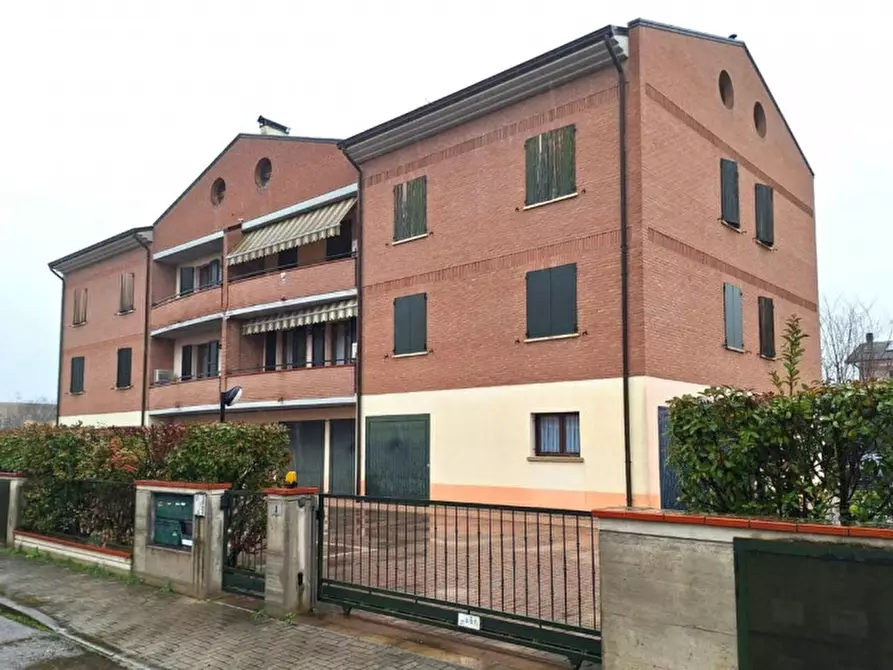 Immagine 13 di Appartamento in vendita  in Piazza 2 Giugno, 3, 41031 Camposanto MO, Italia a Camposanto