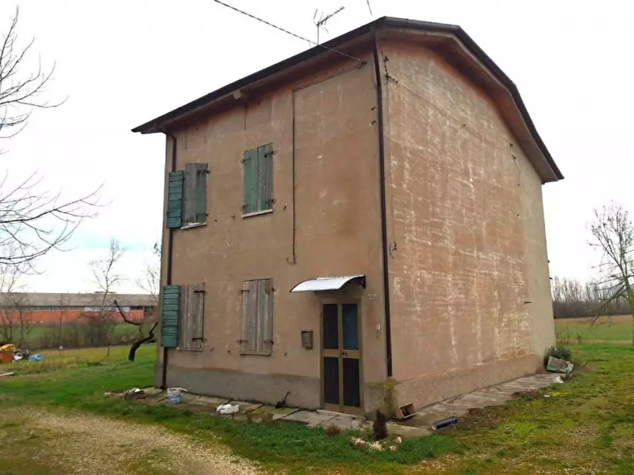 Immagine 4 di Rustico / casale in vendita  in Via Ponte Bianco, 16, 41031 Camposanto MO, Italia a Camposanto