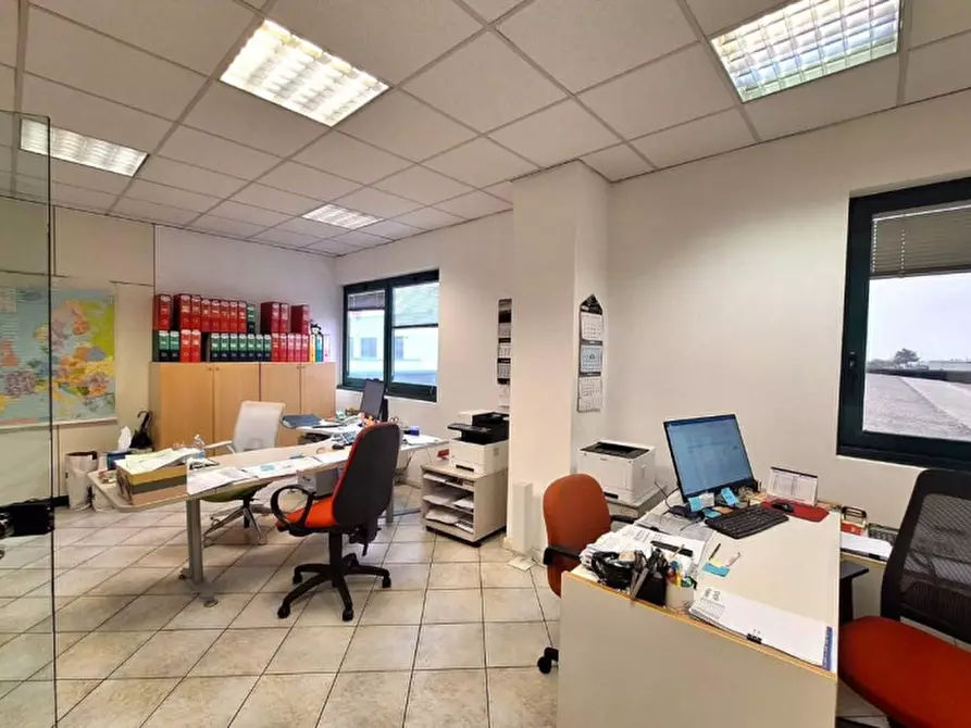 Immagine 2 di Capannone industriale in vendita  in Via del Lavoro, 26A, 41051 Castelnuovo Rangone MO, Italia a Castelnuovo Rangone