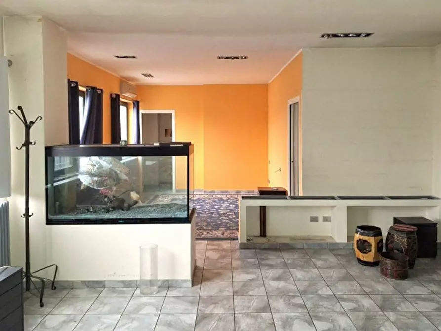 Immagine 2 di Capannone industriale in vendita  in Via del Lavoro, 30A, 41051 Castelnuovo Rangone MO, Italia a Castelnuovo Rangone