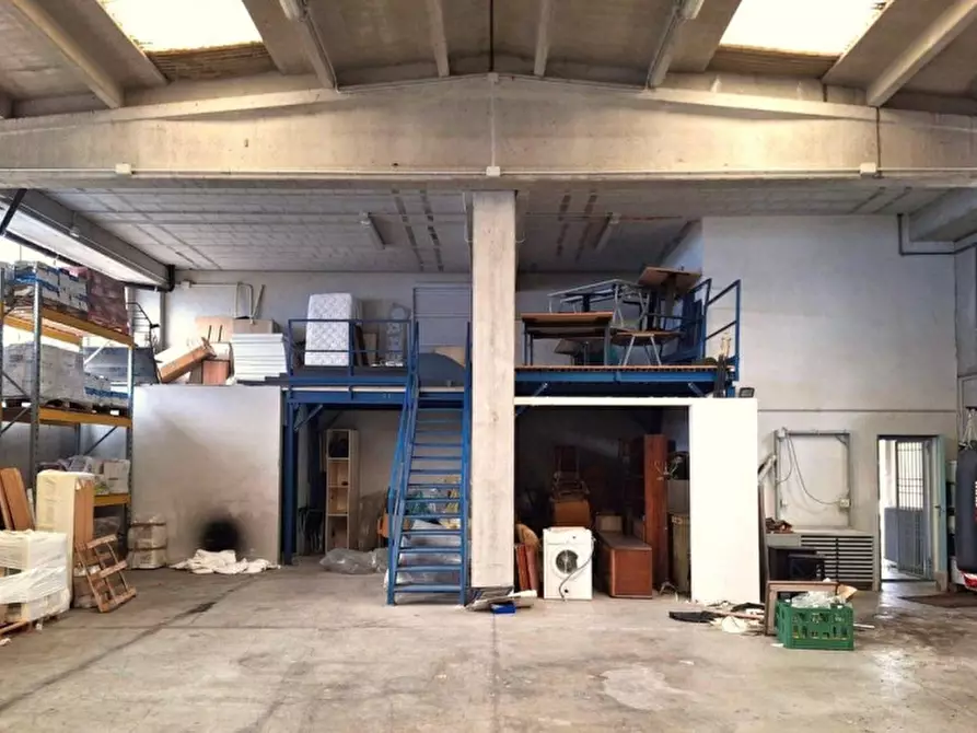 Immagine 4 di Capannone industriale in vendita  in Via del Lavoro, 30A, 41051 Castelnuovo Rangone MO, Italia a Castelnuovo Rangone