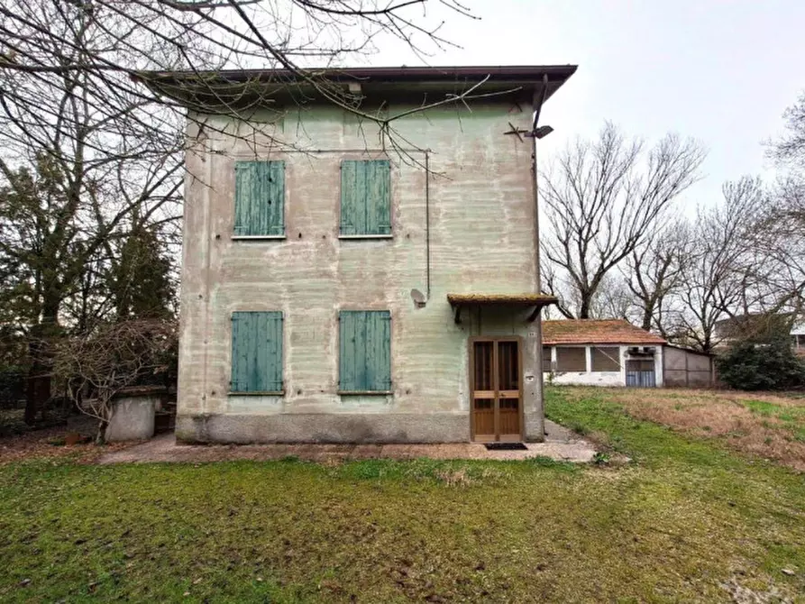 Immagine 1 di Rustico / casale in vendita  in Via Madonna, 17, 41031 Camposanto MO, Italia a Camposanto