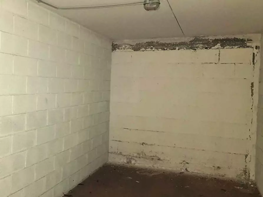 Immagine 5 di Posto auto in vendita  in Via Giuseppe Berto, 5, 00142 Roma RM, Italia a Roma