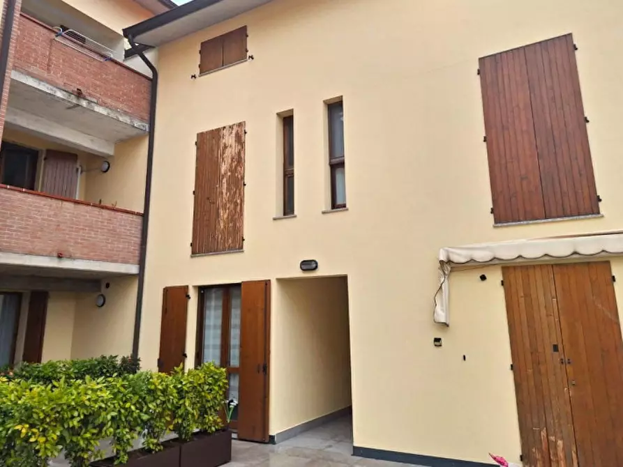 Immagine 13 di Appartamento in vendita  in Via E. de Amicis, 8, 42014 Roteglia RE, Italia a Castellarano