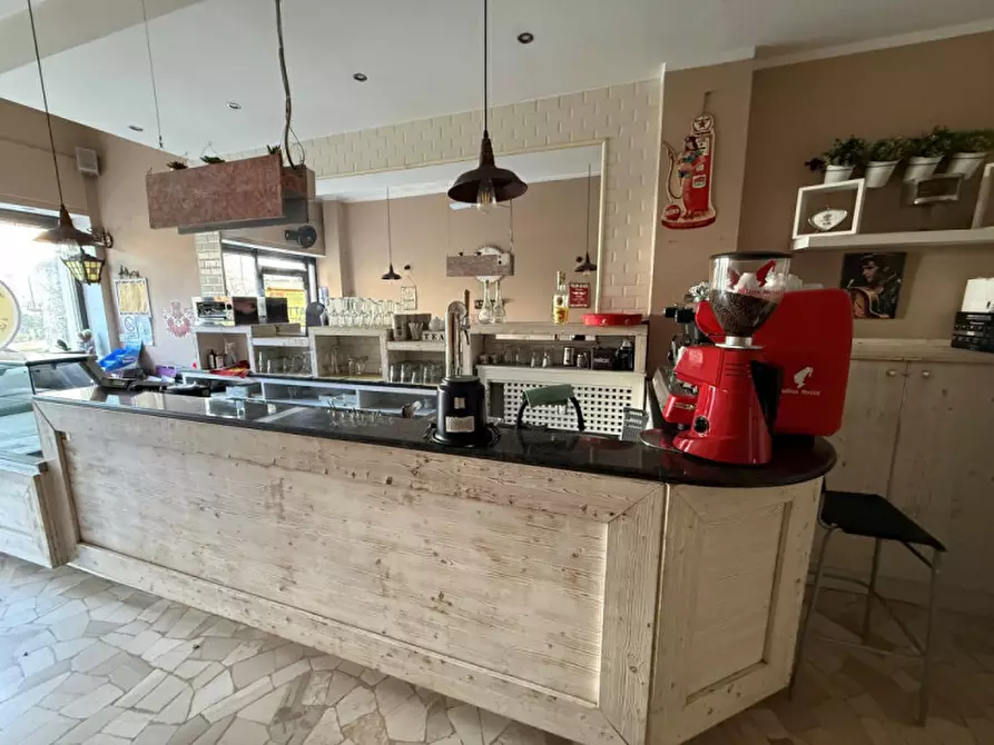 Immagine 8 di Negozio in affitto  in via Legione Antonini 180 a Vicenza