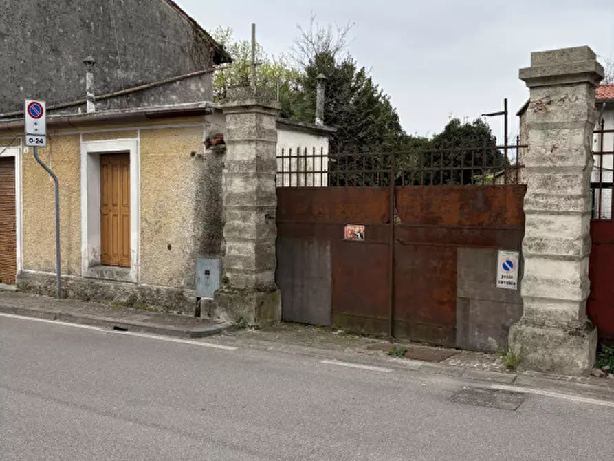 Immagine 7 di Palazzo in vendita  in Via Venti Settembre, 6 a Pozzuolo Del Friuli