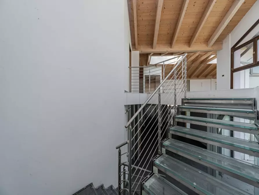 Immagine 11 di Ufficio in affitto  in Via Lauro Vezzani 3 a Bernareggio