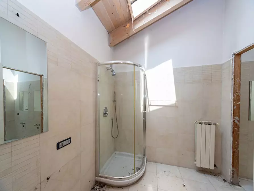 Immagine 17 di Ufficio in affitto  in Via Lauro Vezzani 3 a Bernareggio