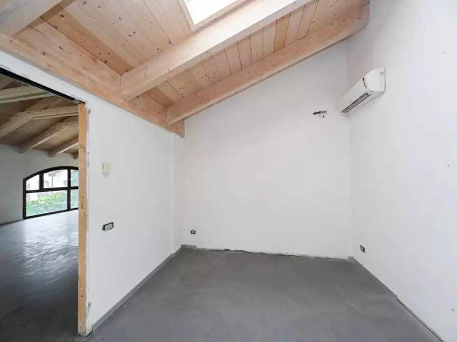 Immagine 19 di Ufficio in affitto  in Via Lauro Vezzani 3 a Bernareggio