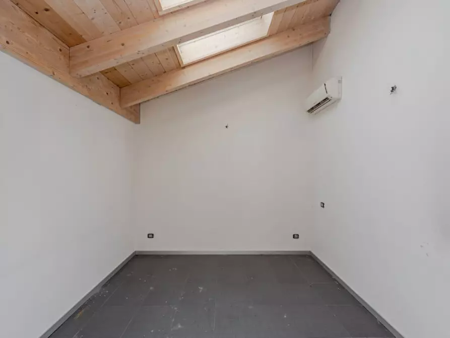 Immagine 26 di Ufficio in affitto  in Via Lauro Vezzani 3 a Bernareggio
