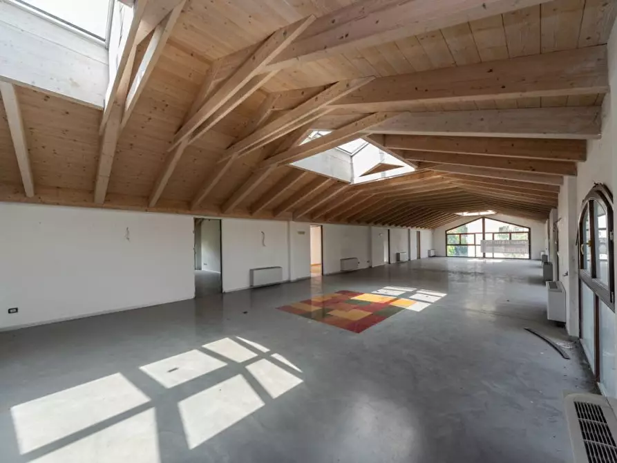 Immagine 36 di Ufficio in affitto  in Via Lauro Vezzani 3 a Bernareggio