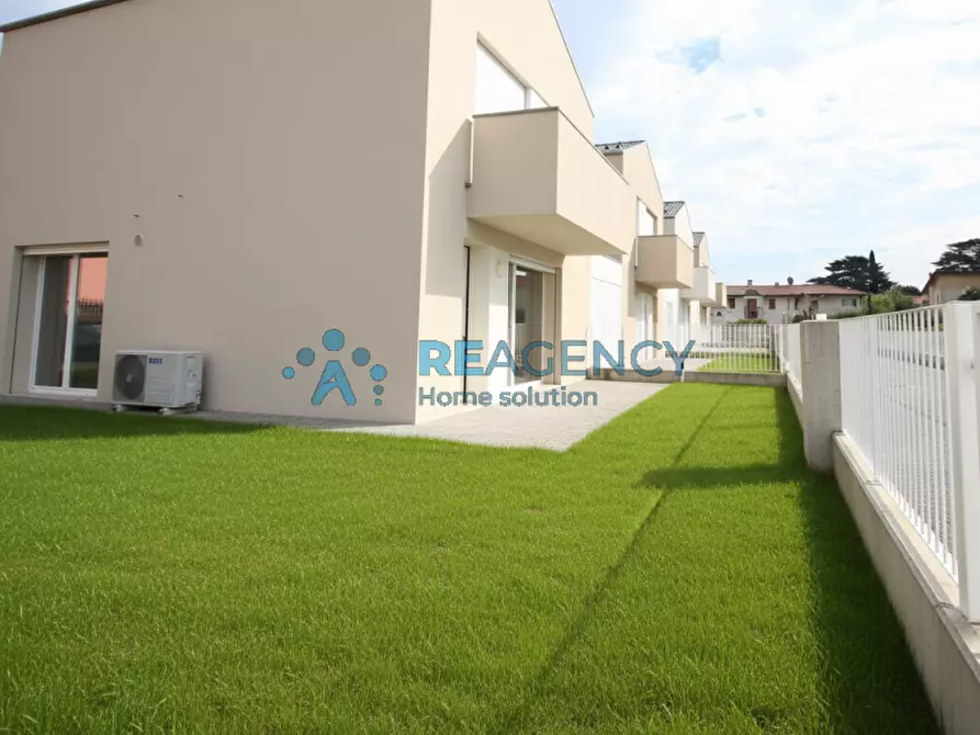 Immagine 3 di Villa in vendita  in Via Santa Chiara a Bassano Del Grappa